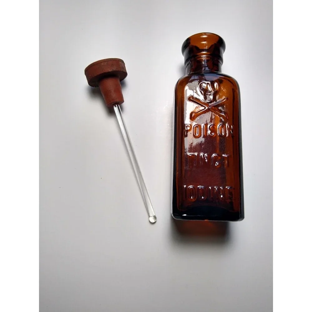 Antique Poison Bottle Tinct Iodine Glass Bottle With Dauber M3 Skull Crossbones